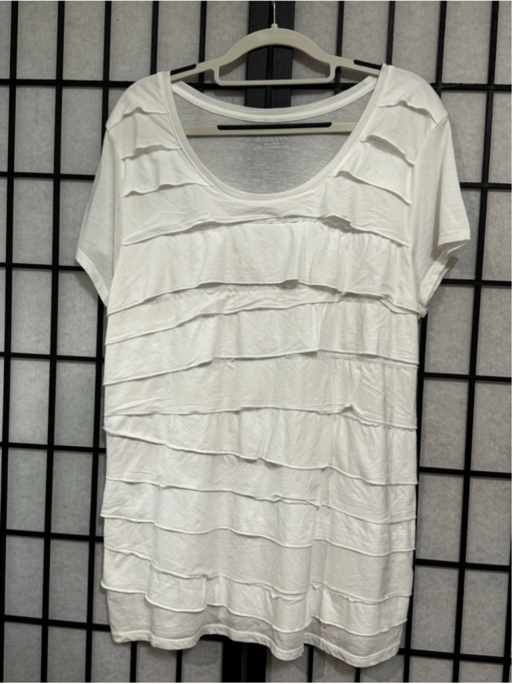 Women's Merona White Ruffled Short Sleeve Tee, Size XXL